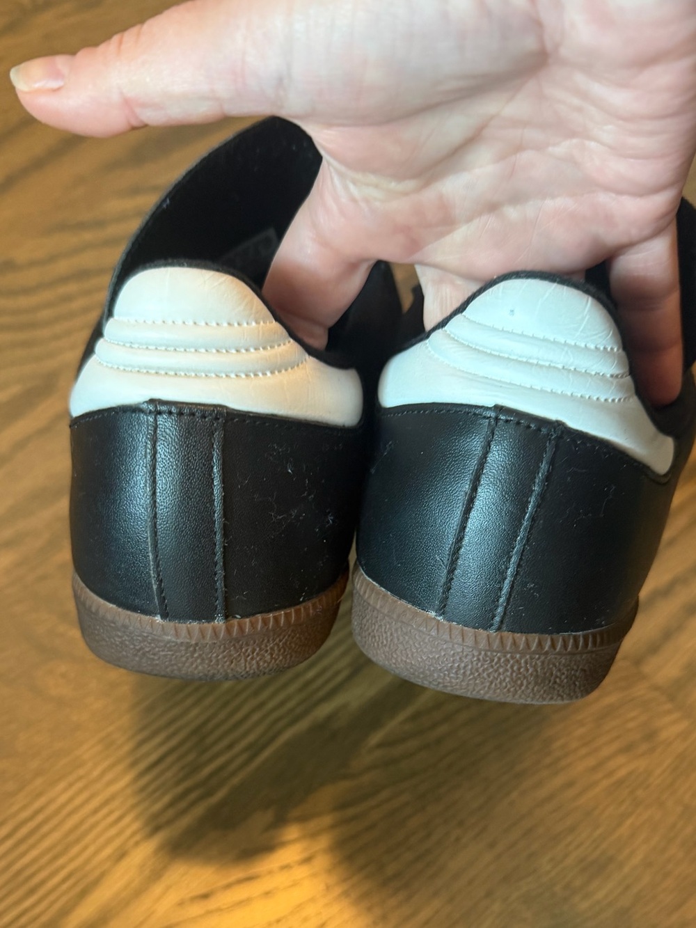 adidas Black & White Samba Low-Top Sneakers - Picture 5 of 7